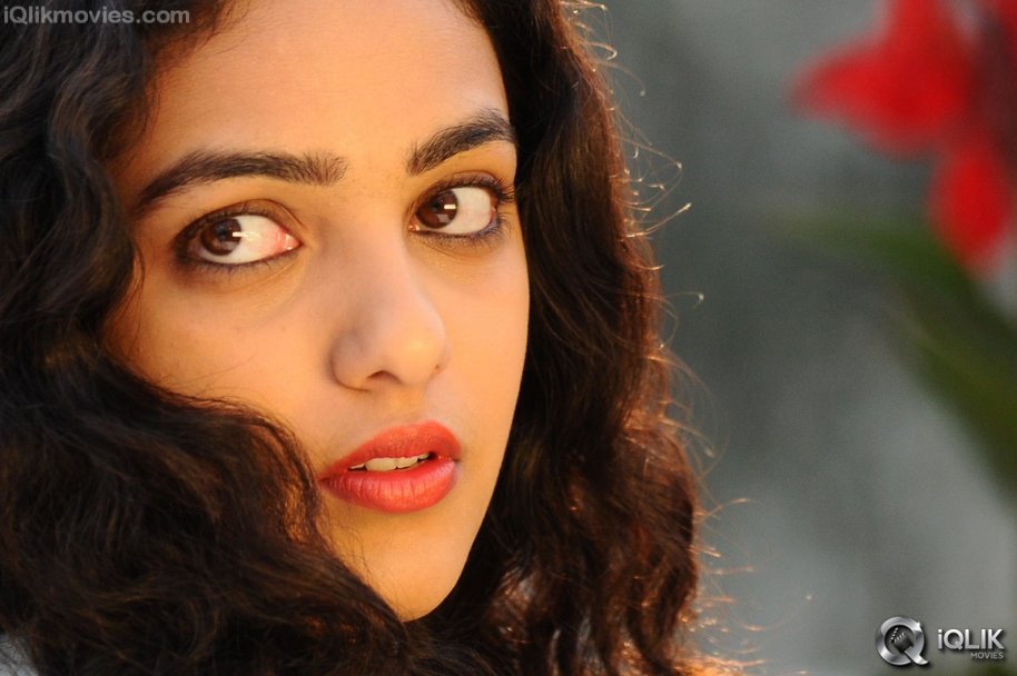 Gunde Jaari Gallanthayyinde